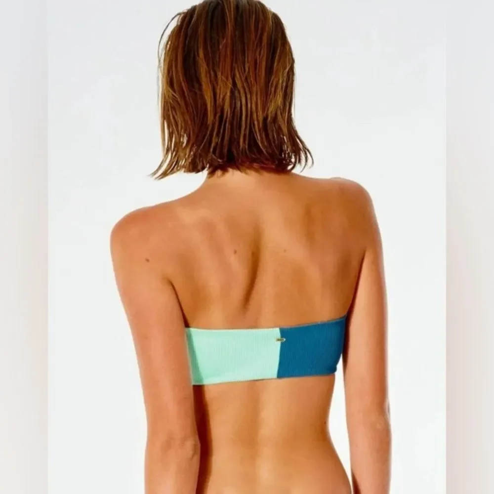 Rip Curl NWOT retro bandeau bikini top tags removed. Size Small/ Medium